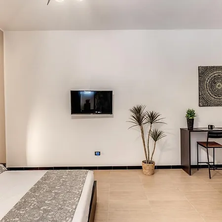 The Quarters Naples Apartments Esterno foto