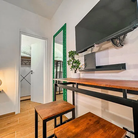 The Quarters Naples Apartments Esterno foto