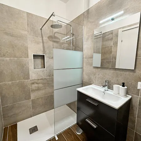 The Quarters Naples Apartments Esterno foto