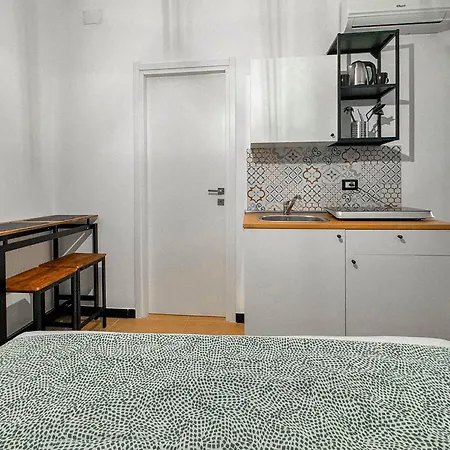 The Quarters Naples Apartments Esterno foto
